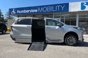 2024 Toyota Sienna – Braun Power Infloor - Available to Order