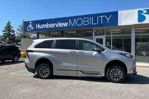 2024 Toyota Sienna – Braun Power Infloor - Available to Order