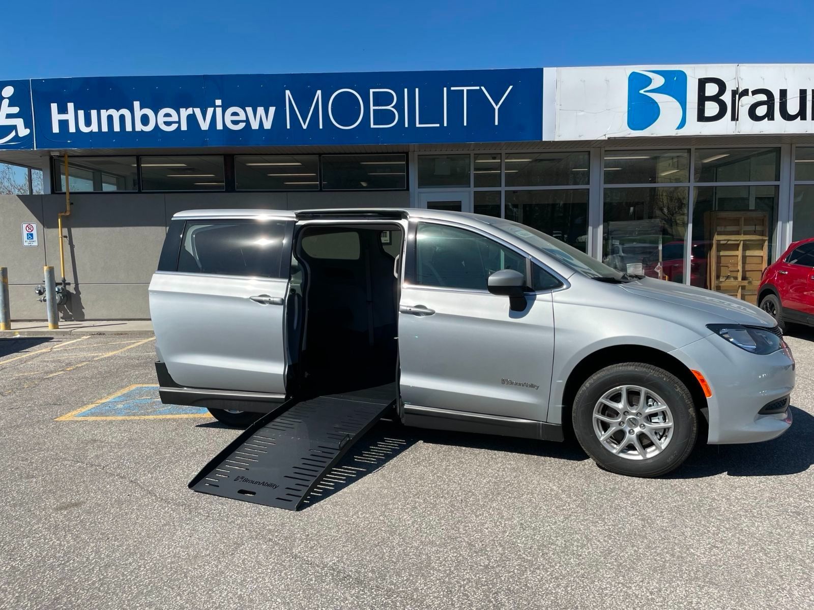 Side-Entry Mobility vehicle - Toyota Sienna